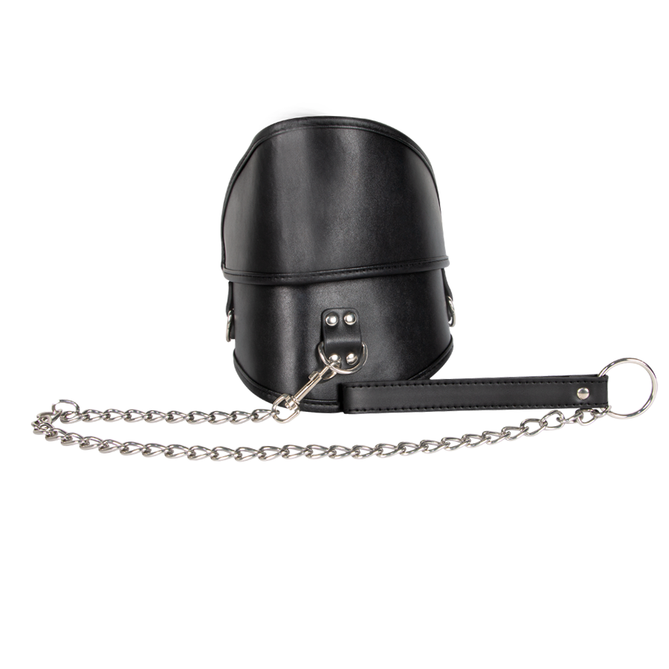 Collar mordaza negro con diseño elegante y acabado brillante