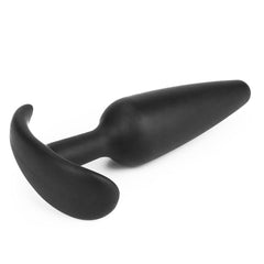 Black anal plug with slim design and medium size, suitable for L size