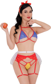 Blanca Nieves: A white, fluffy towel with elegant embroidery details and soft texture