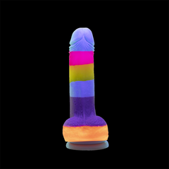 Young woman holding the PRIDE FRIO bottle, showcasing its sleek and modern design