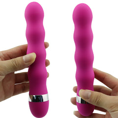 A close-up image of the VIBRADOR CURLY, a sleek and powerful vibrating tool for curling hair and creating beautiful, bouncy curls