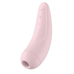 Woman holding Satisfyer Curvy 2+ con APP against a pink background