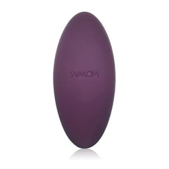 Close-up of VIBRADOR ECHO SVAKOM with soft silicone texture and rechargeable feature