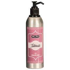 Lubricante Intimate 250 ml, a water-based lubricant for intimate use, in a sleek and modern bottle design with easy-to-use pump dispenser