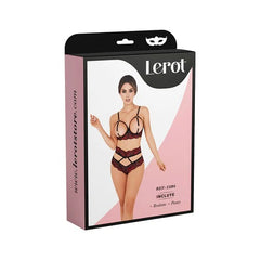 Beautifully crafted ensemble with a timeless design and intricate details