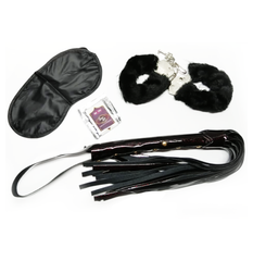 Close-up of the Kit Fetish Lovers product, showing intricate stitching and high-quality materials