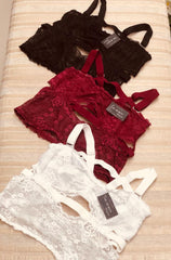 Close-up of BRALETTE VERUSKA in white lace, designed for comfort and style