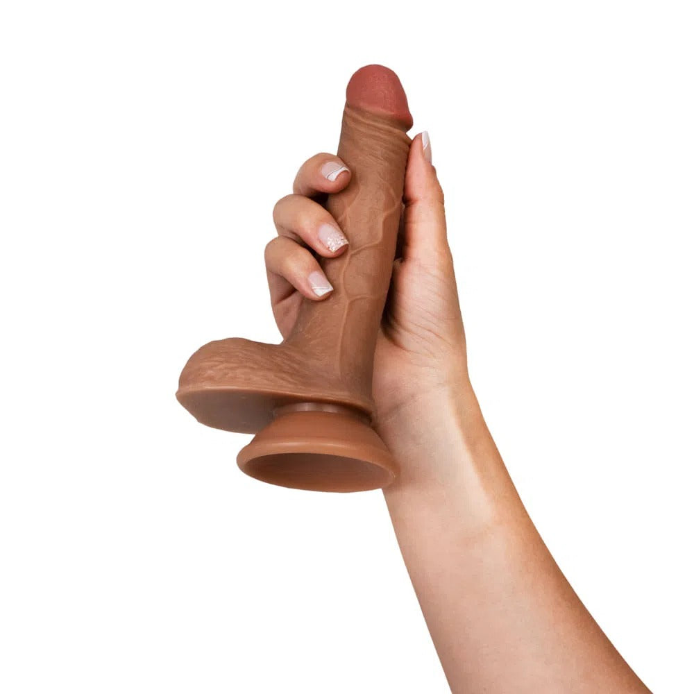 Nero Realistic Dildo with Lifelike Size and Flexible Material