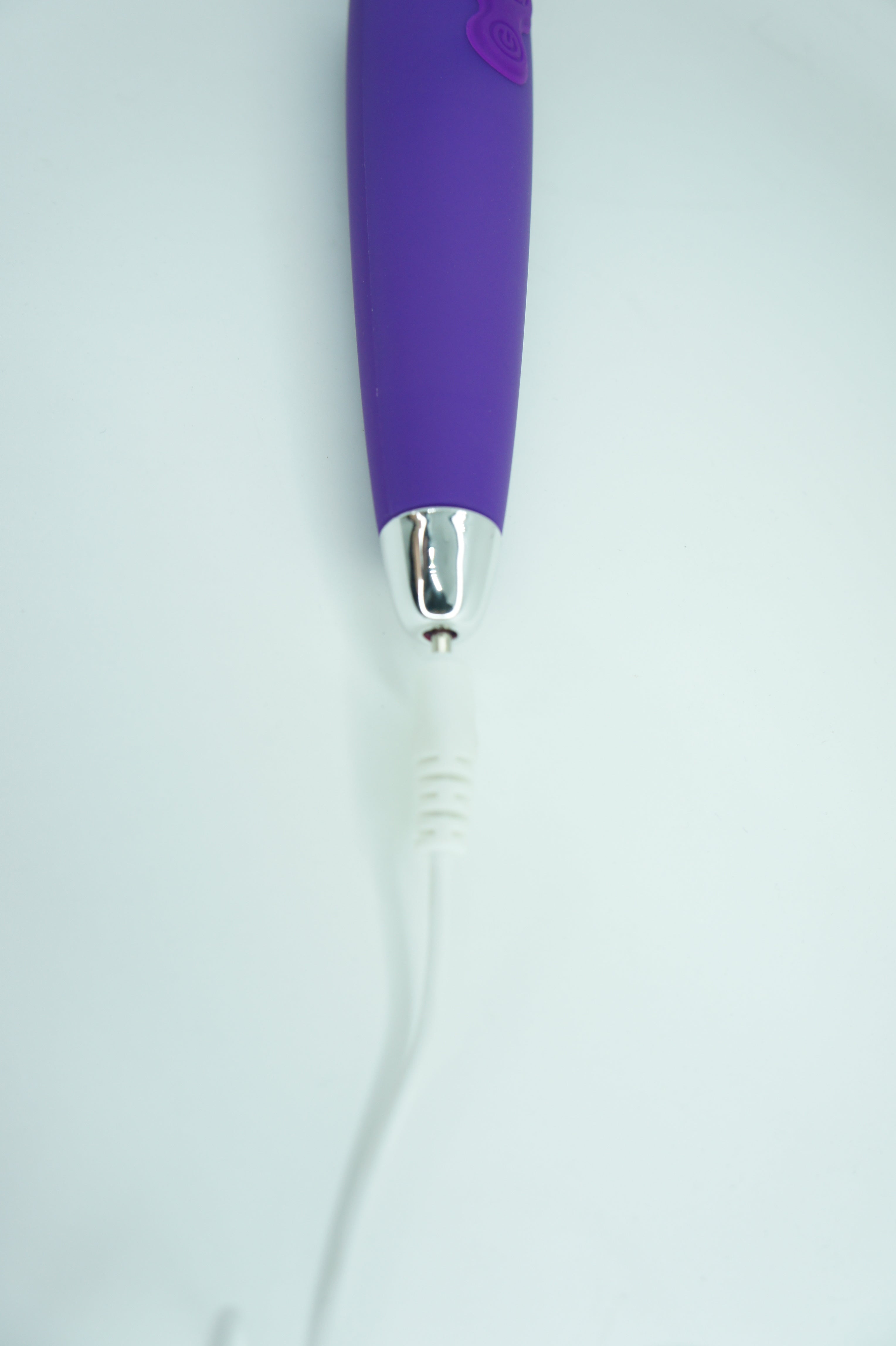Masajeador Wand Lilo, a handheld vibrating massager with sleek design and powerful performance