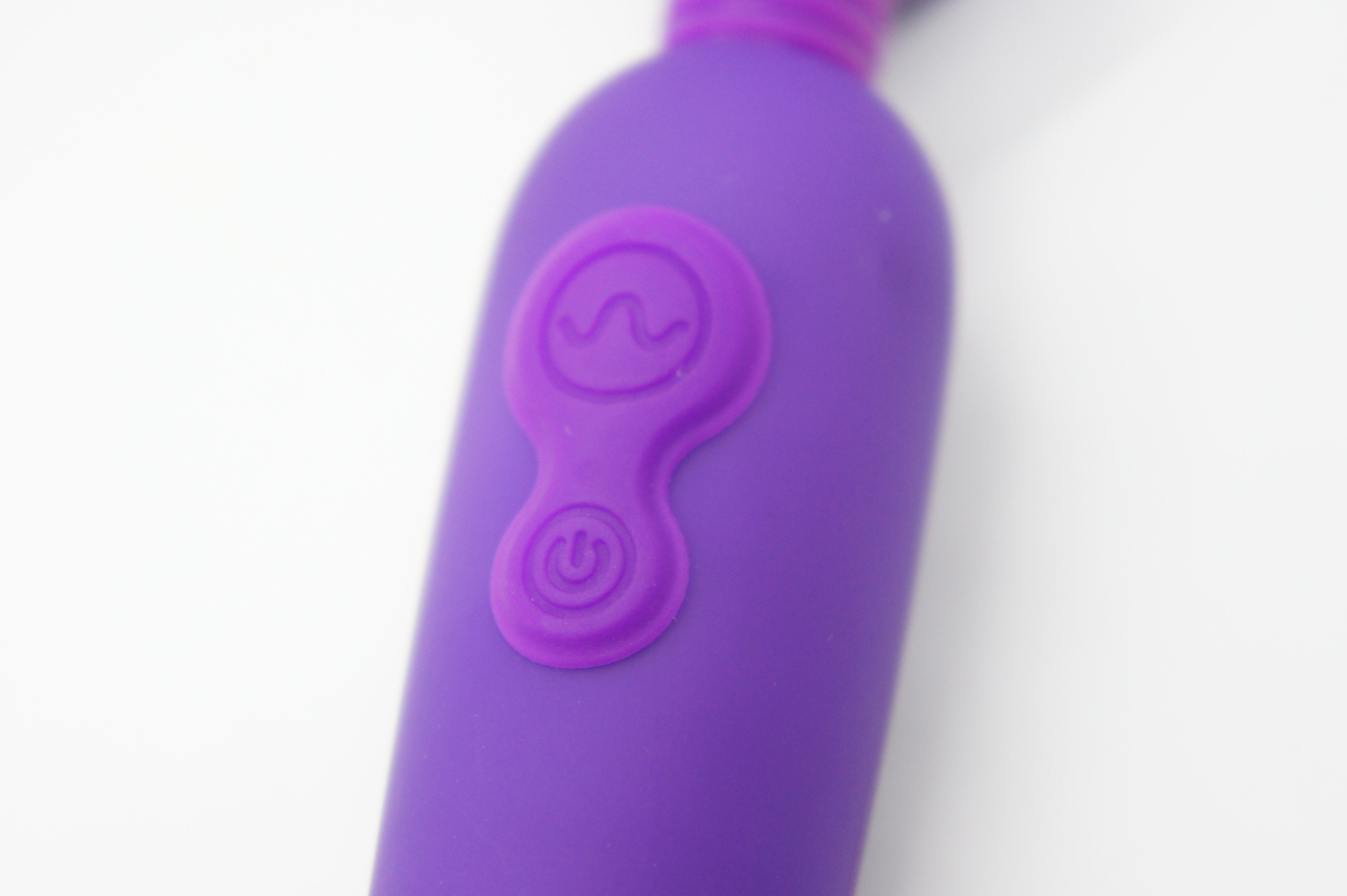  Sleek and stylish design with whisper-quiet operation, providing discreet and powerful massage experience